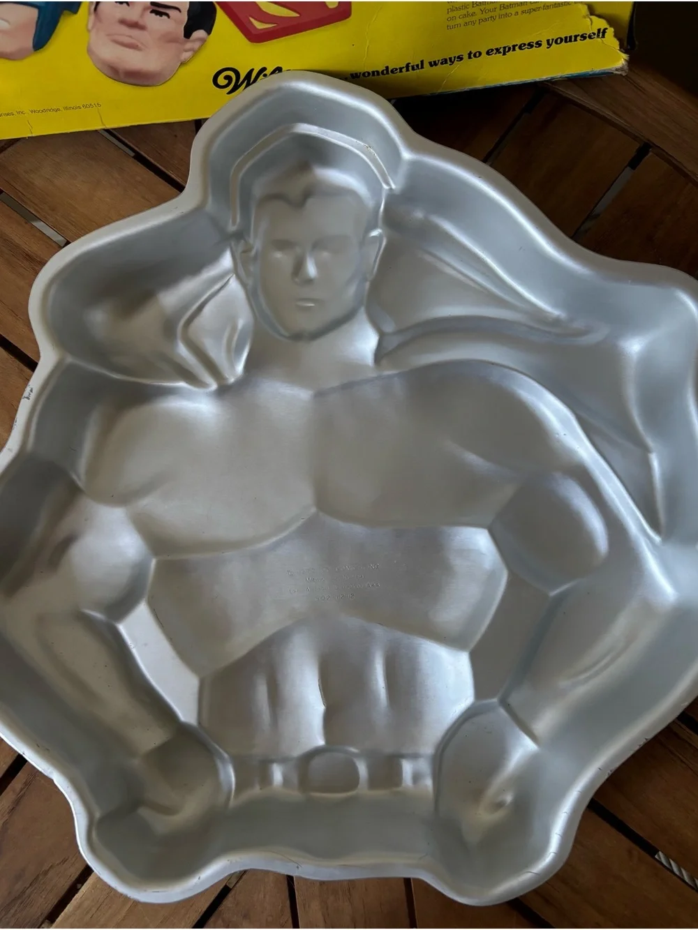 Wilton aluminum cake